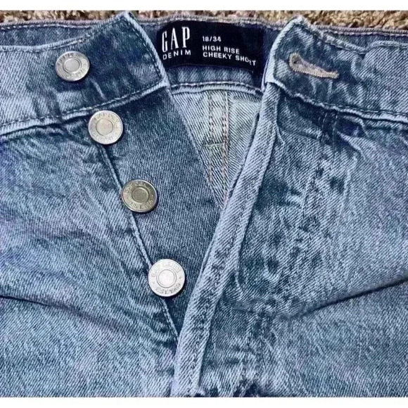GAP Women's Cheeky High Rise Denim Button Fly Shorts Size 18/34 - Picture 5 of 7